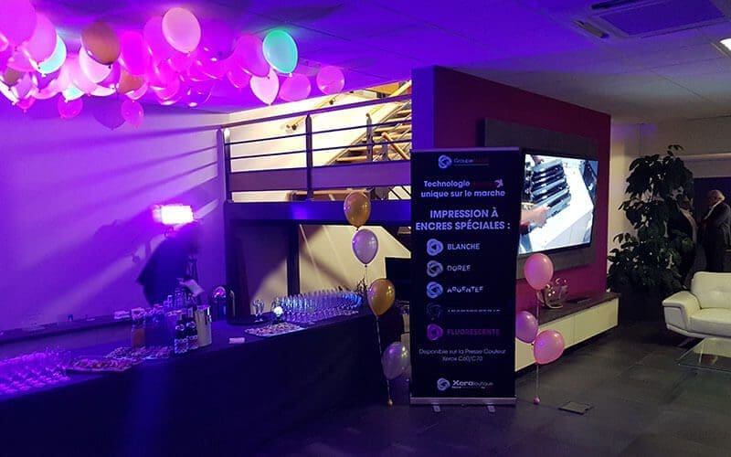 Un afterwork lumineux chez Xeroboutique Nord à Saint André lez Lille pour la sortie officielle de la nouvelle presse couleur XEROX C60 à encres spéciales.